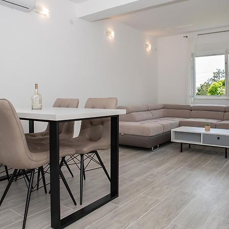 Apartmani Vrtodusic Banjol 외부 사진