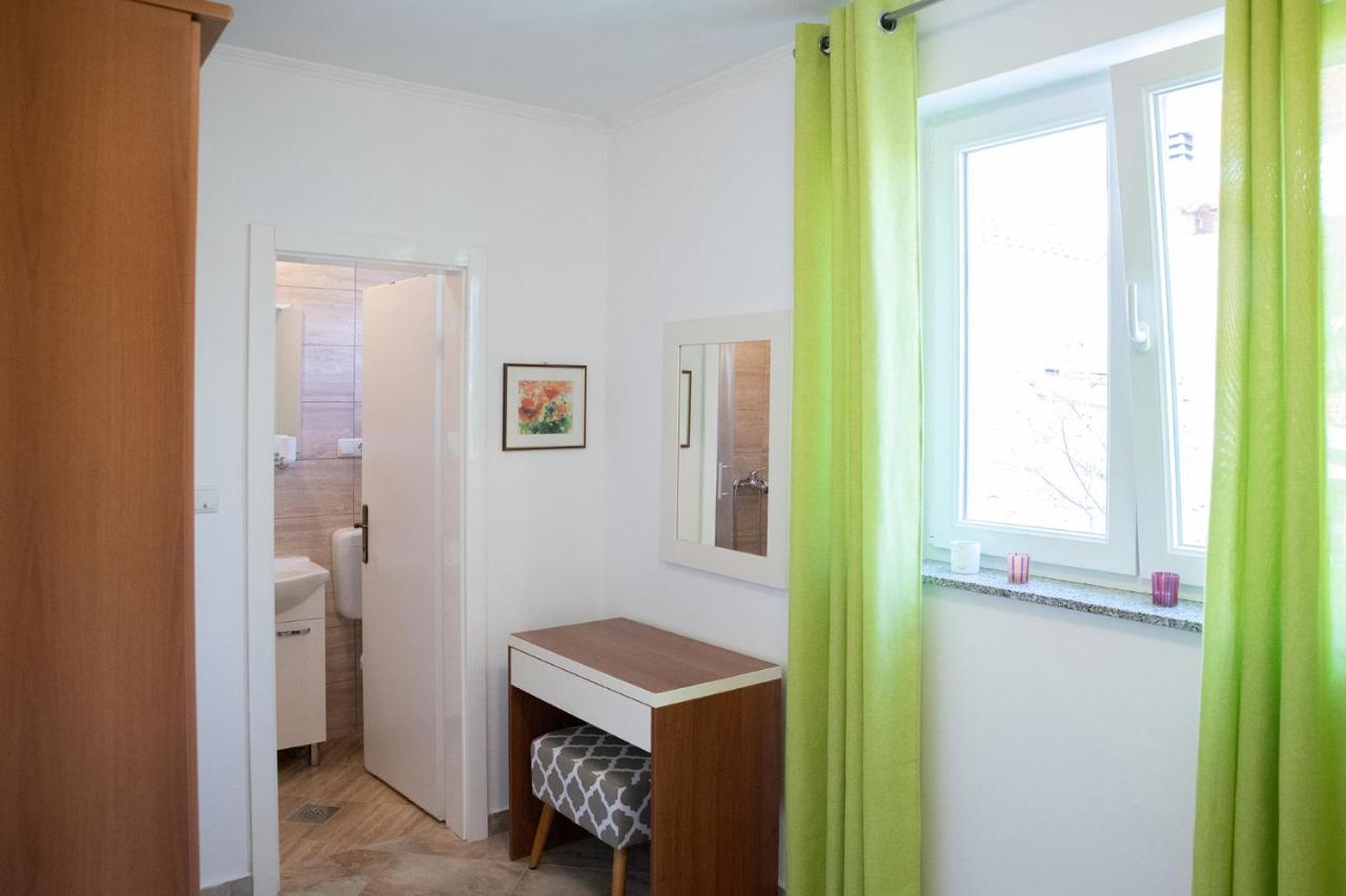 Apartmani Vrtodusic Banjol 외부 사진