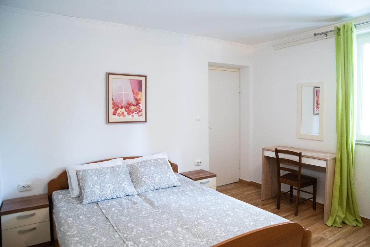 Apartmani Vrtodusic Banjol 외부 사진