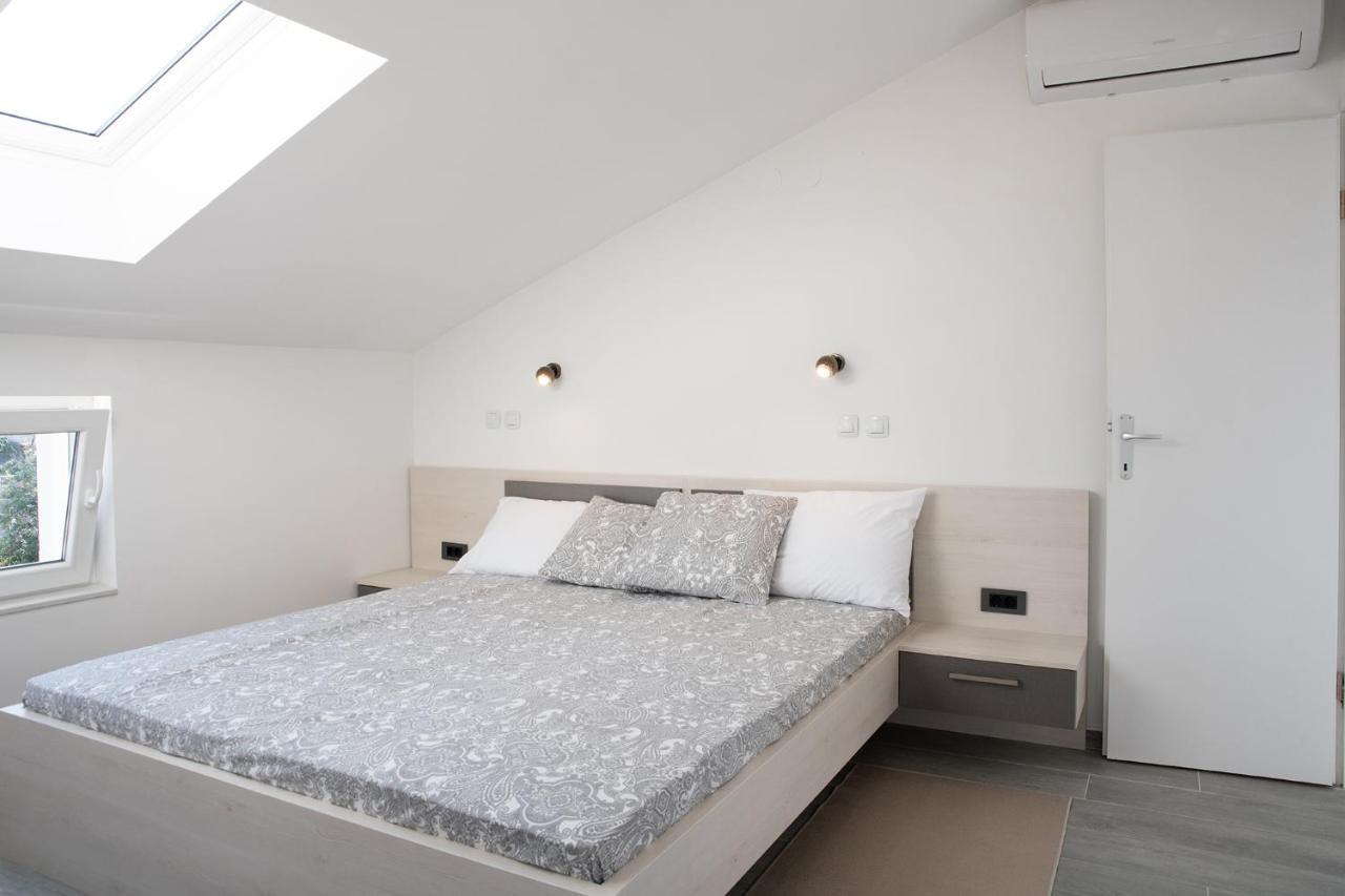 Apartmani Vrtodusic Banjol 외부 사진