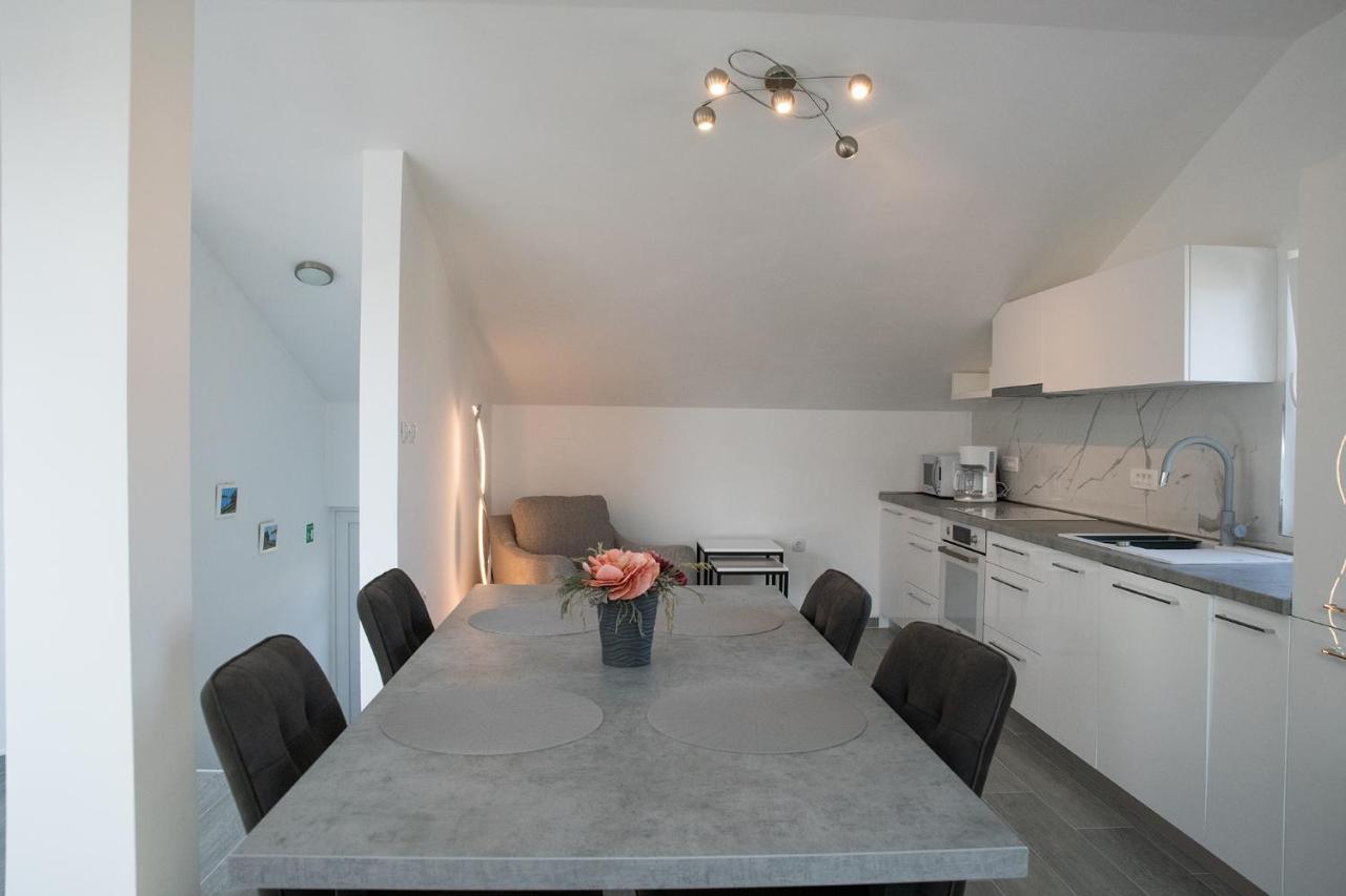 Apartmani Vrtodusic Banjol 외부 사진