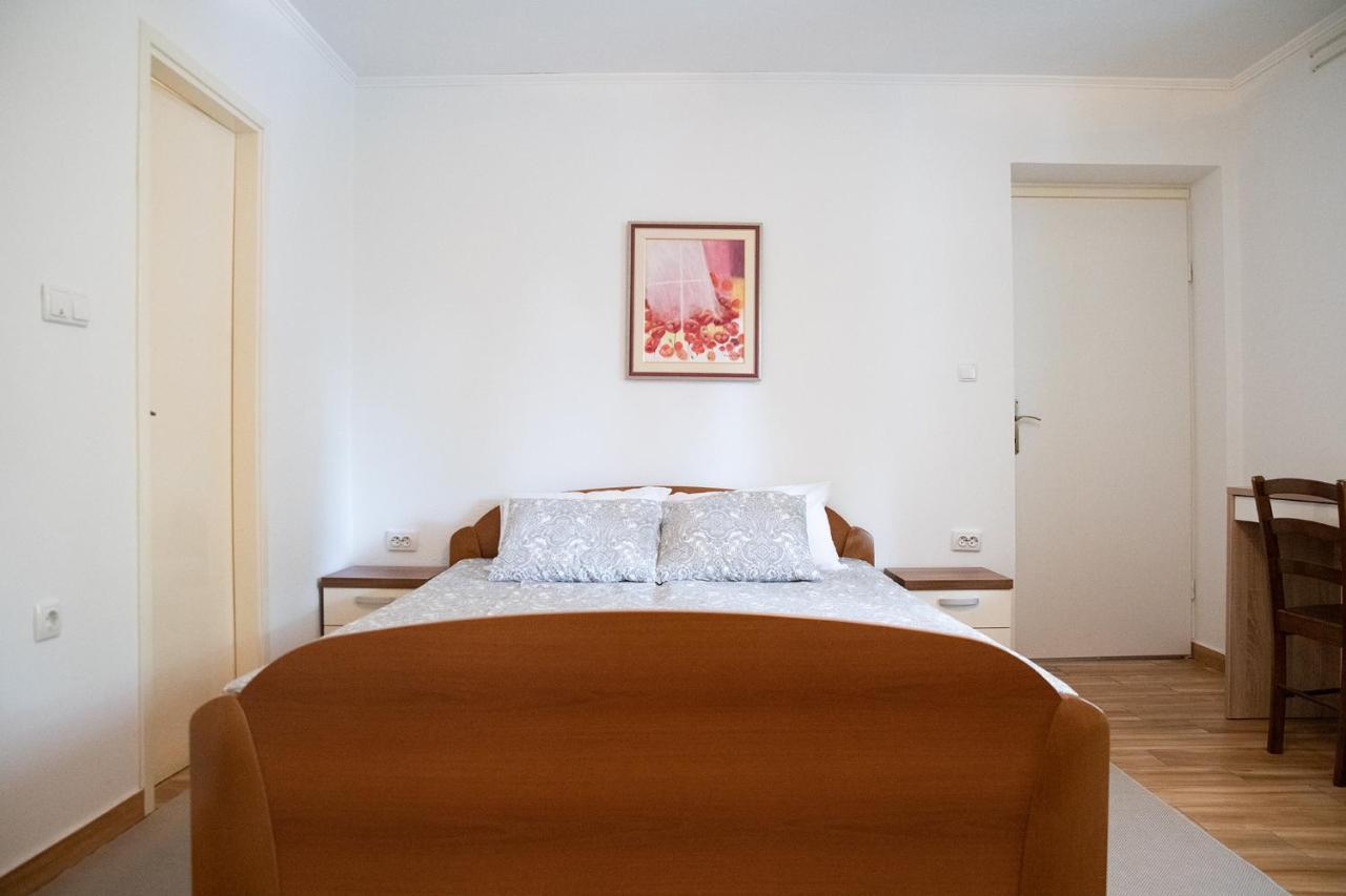 Apartmani Vrtodusic Banjol 외부 사진