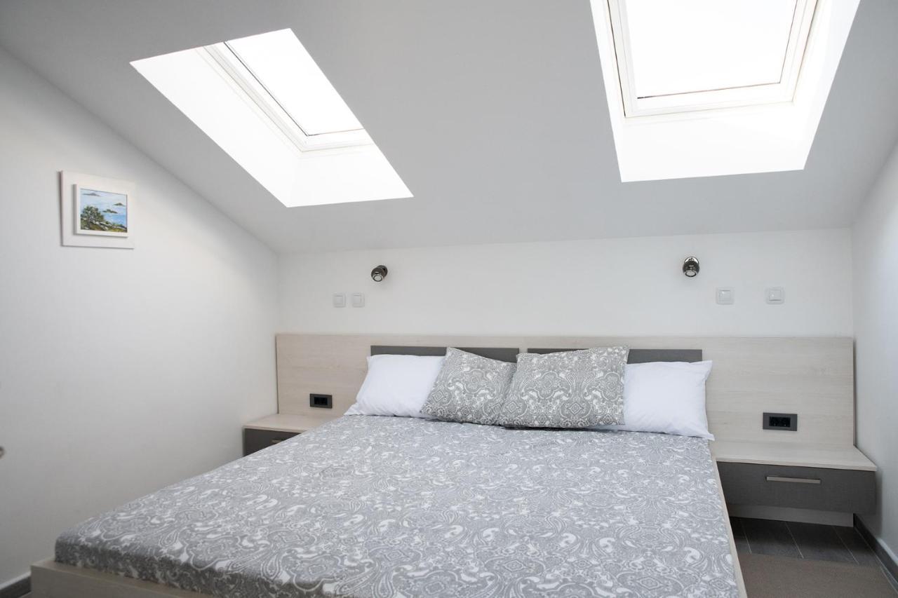 Apartmani Vrtodusic Banjol 외부 사진
