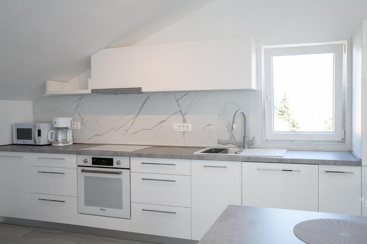 Apartmani Vrtodusic Banjol 외부 사진