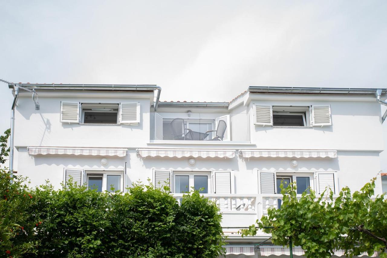 Apartmani Vrtodusic Banjol 외부 사진