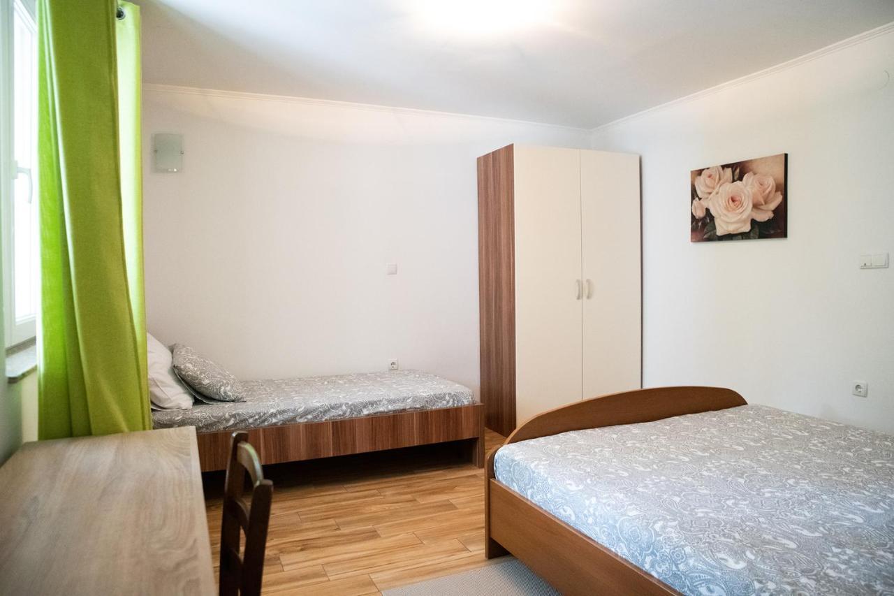 Apartmani Vrtodusic Banjol 외부 사진
