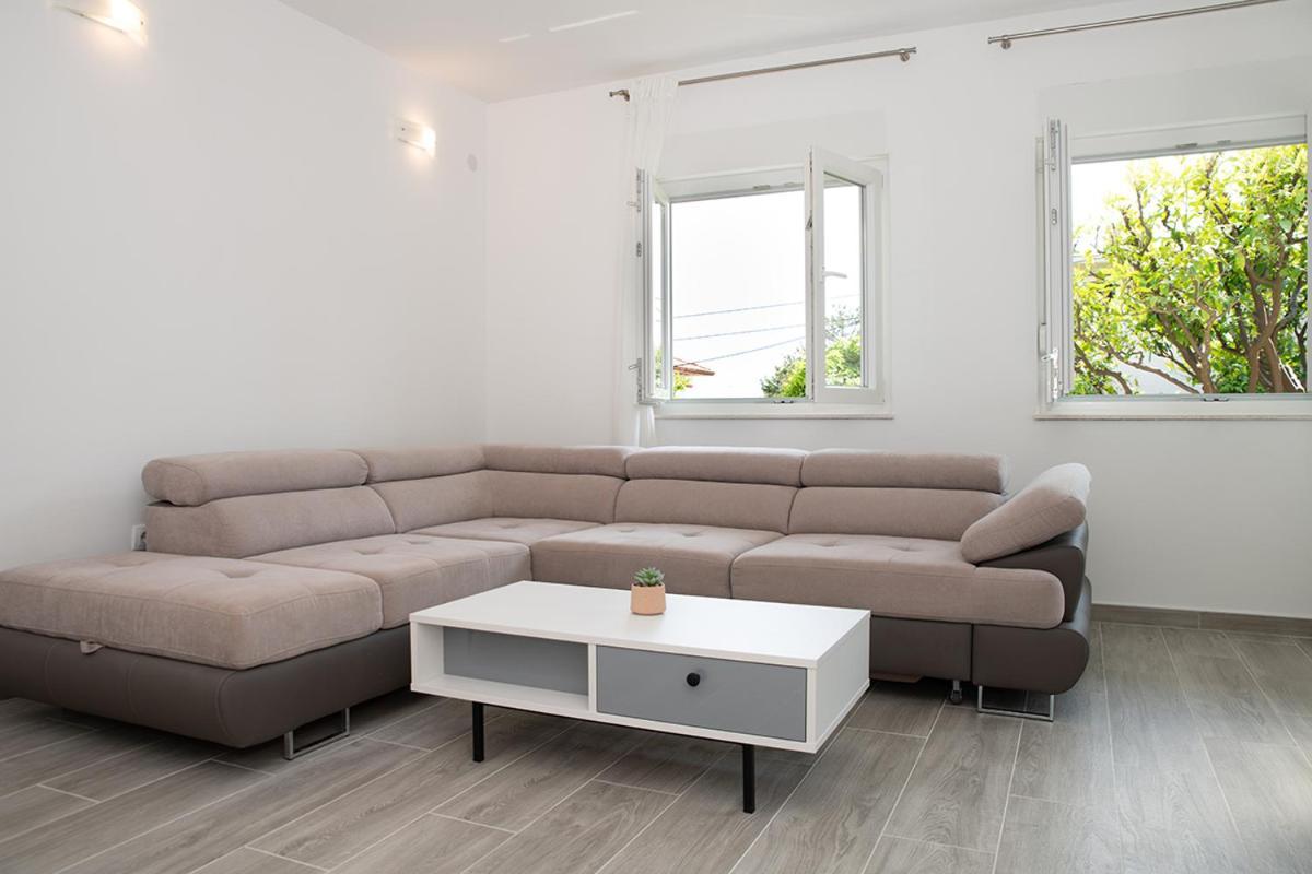 Apartmani Vrtodusic Banjol 외부 사진