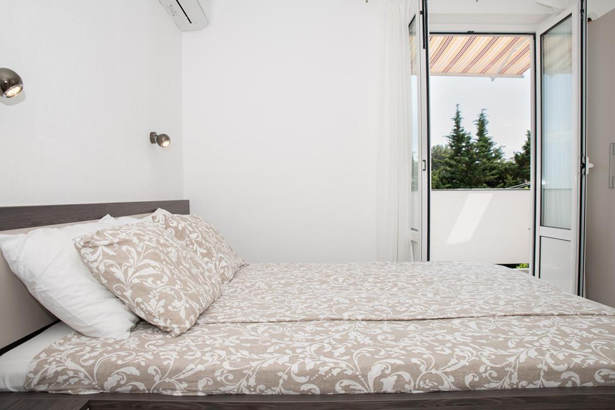 Apartmani Vrtodusic Banjol 외부 사진