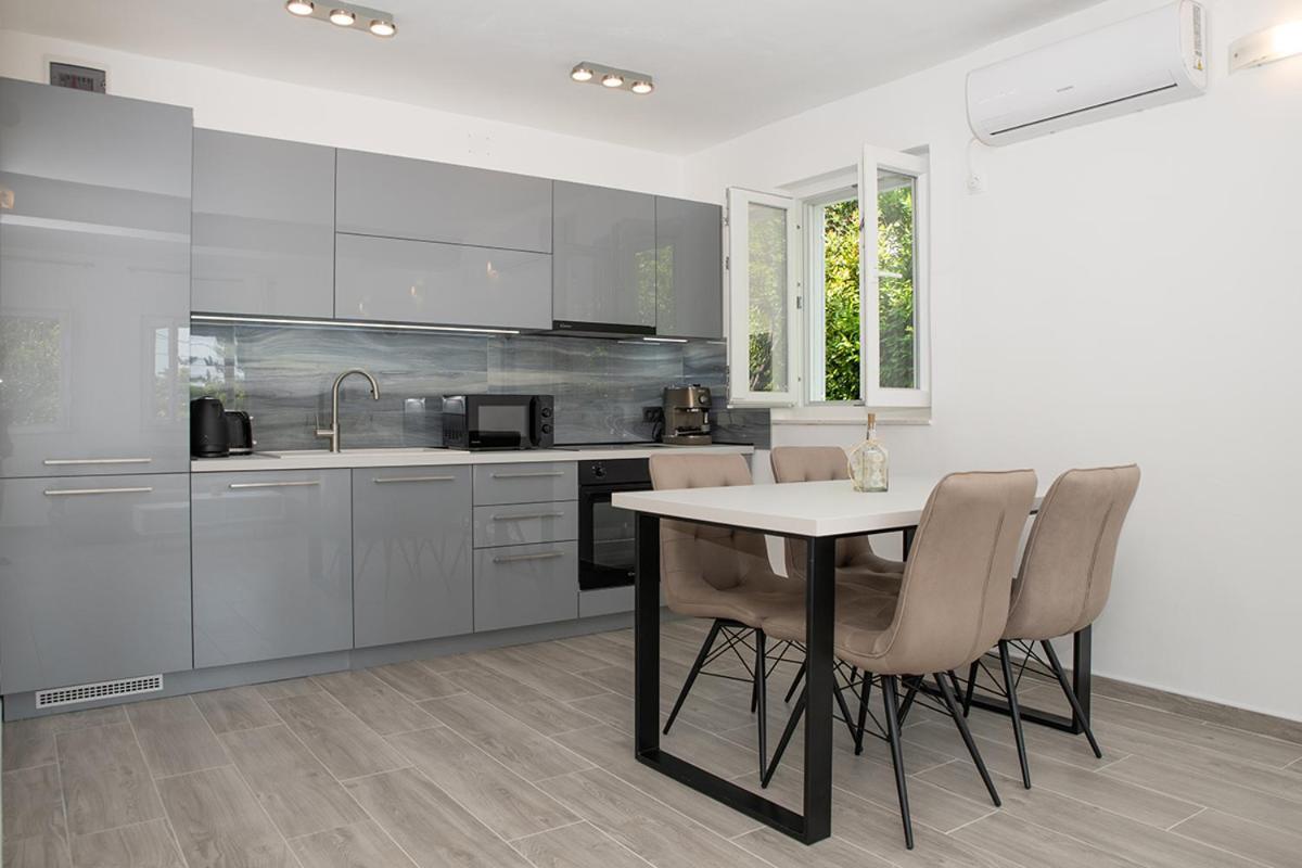 Apartmani Vrtodusic Banjol 외부 사진
