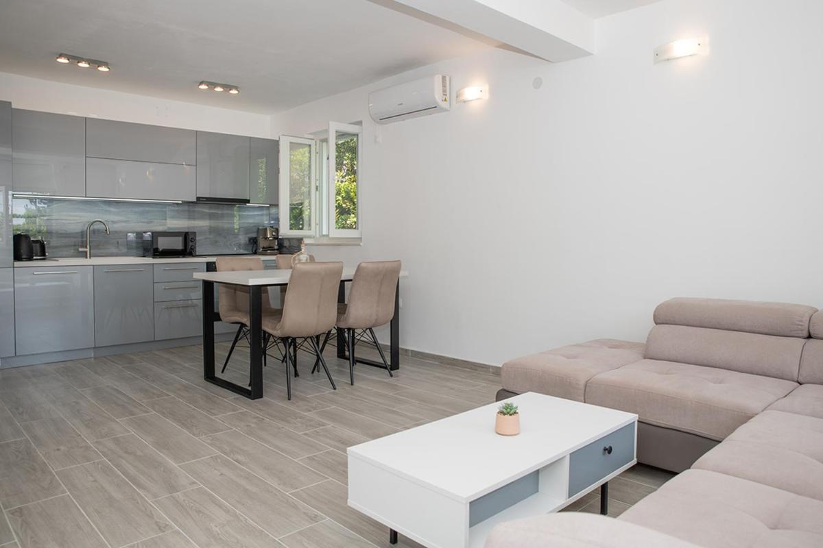Apartmani Vrtodusic Banjol 외부 사진