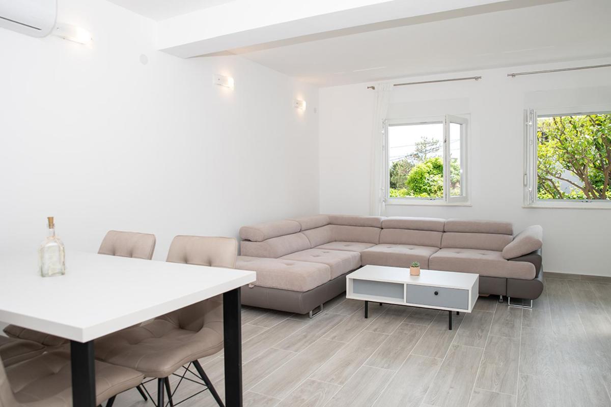 Apartmani Vrtodusic Banjol 외부 사진