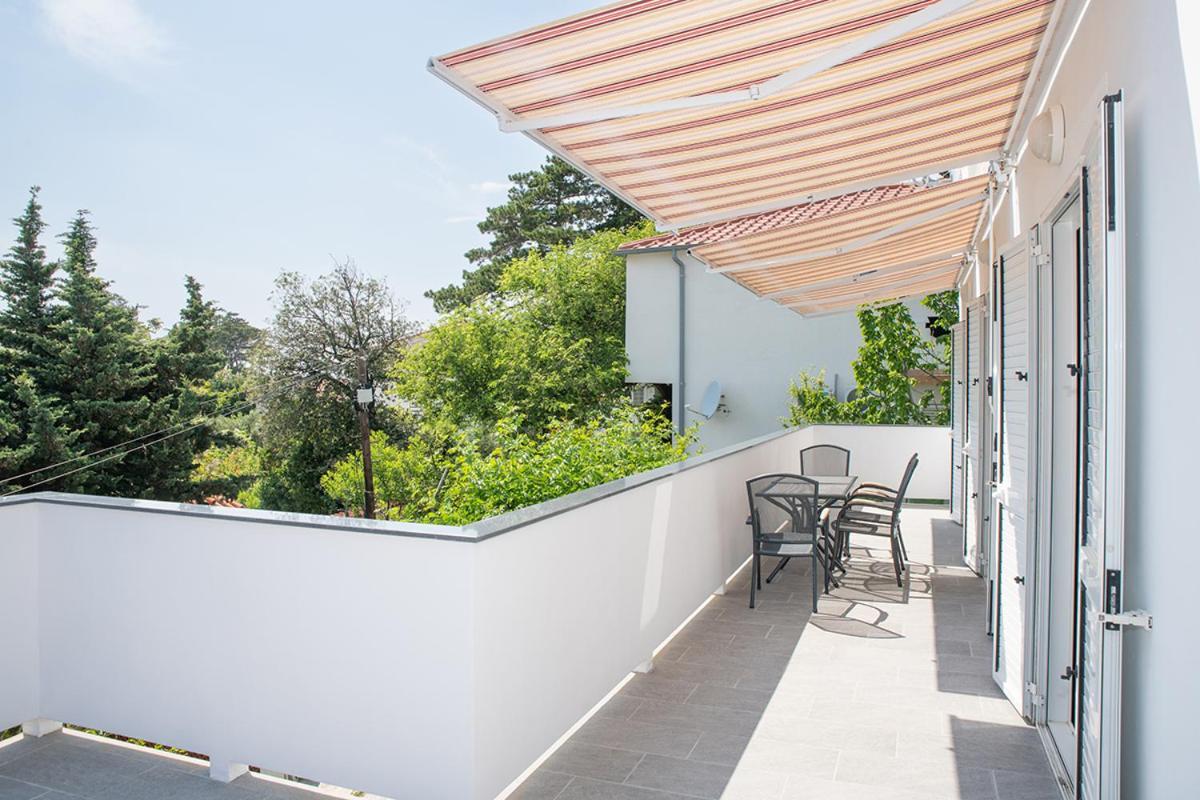Apartmani Vrtodusic Banjol 외부 사진